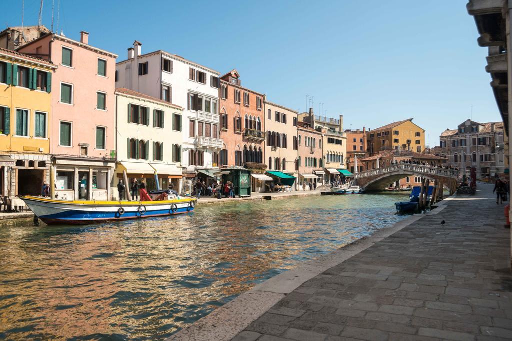 Ghetto Modern Apt For 4, Venice Apartment Bagian luar foto